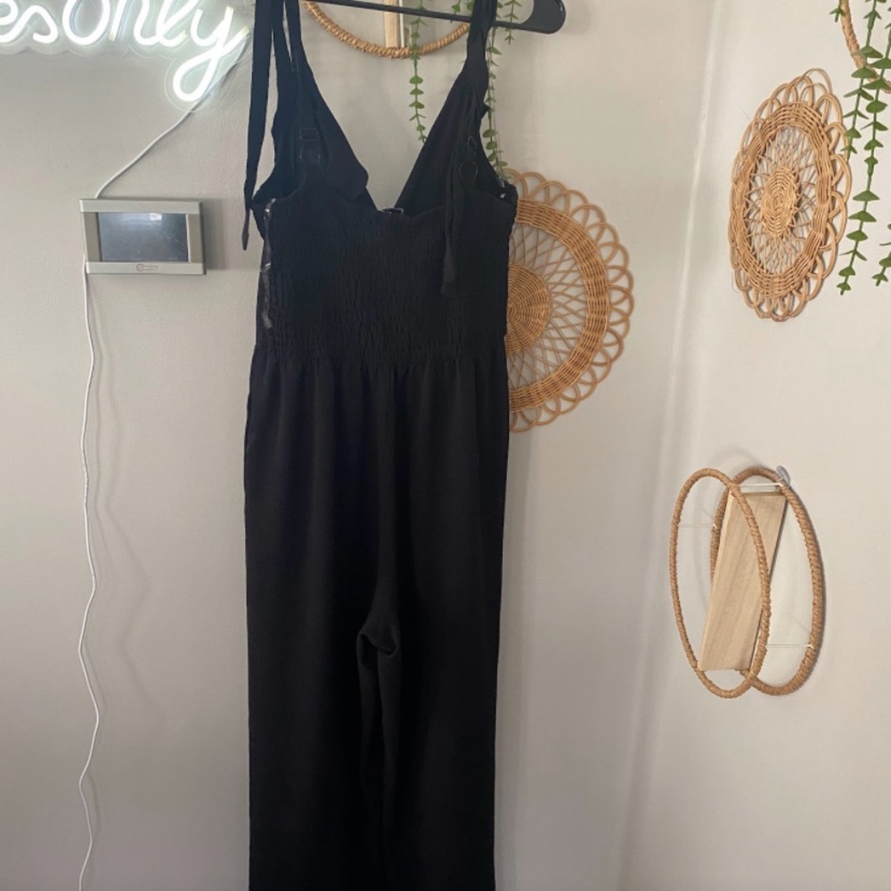 Elegant Black Jumpsuit - Picture 2 of 9